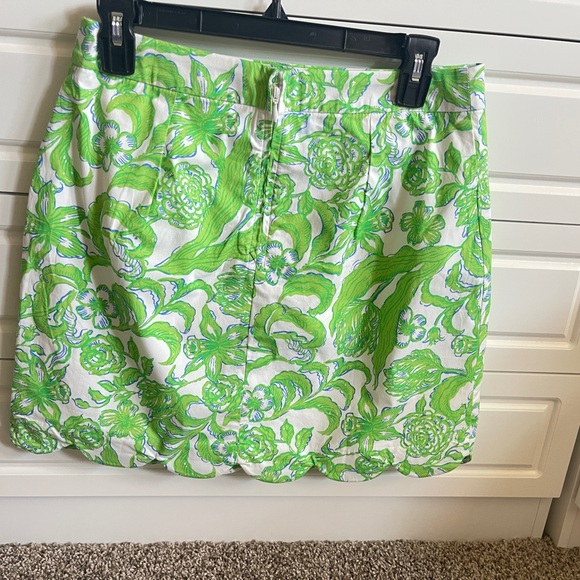 EUC NWOT Lilly Pulitzer Green & White Scalloped Tropper Mini Skirt Size 4 - Picture 2 of 3